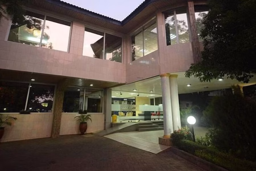 AIRSIDE HOTEL