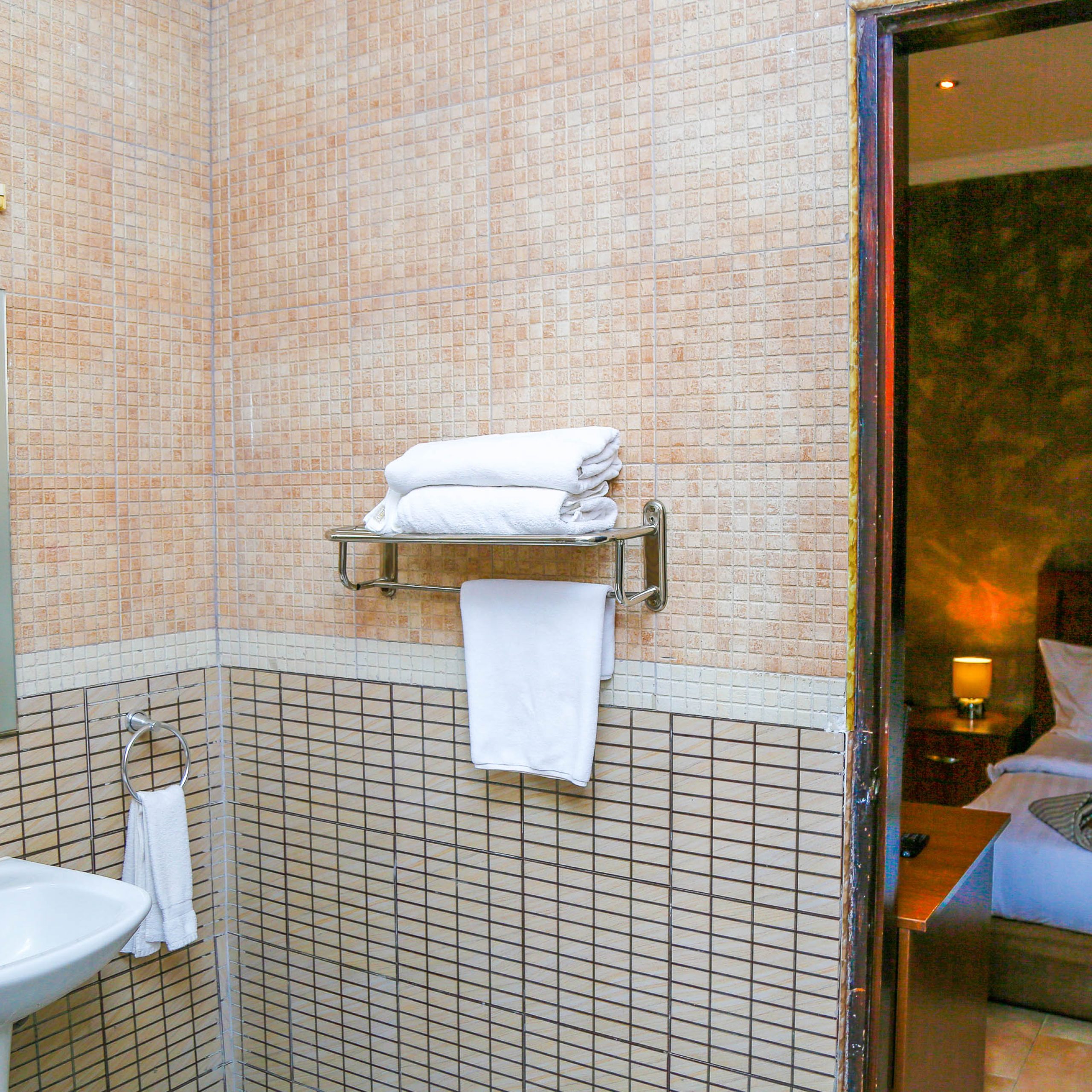 STANDARD SINGLE ROOM