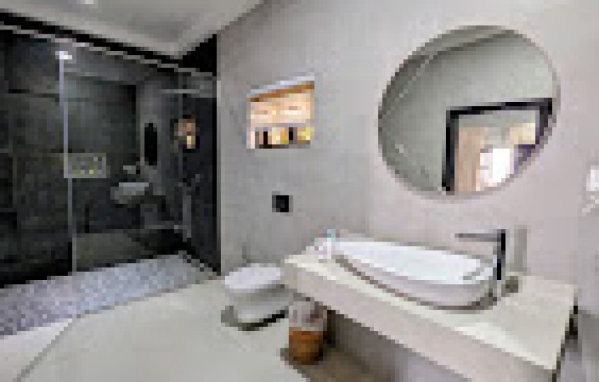 BREEZES BEACH RESORT