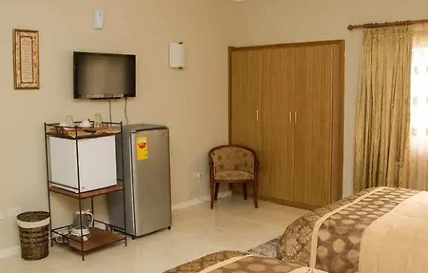 STANDARD TWIN ROOM