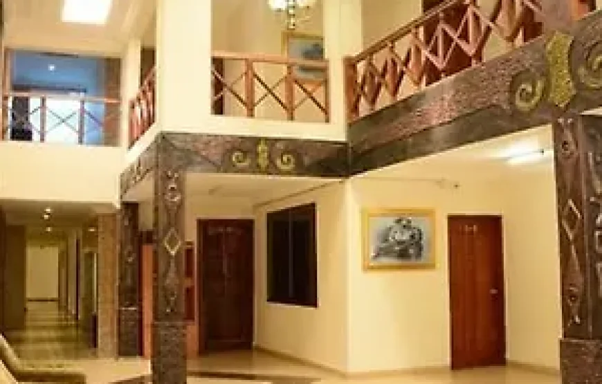 AMPOMAAH HOTEL