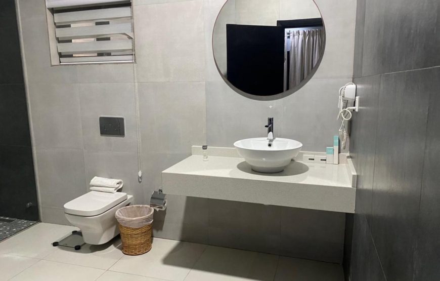 JUNIOR QUEEN SUITE WITH SEA VIEW