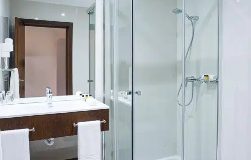LUXURY ROOMS
