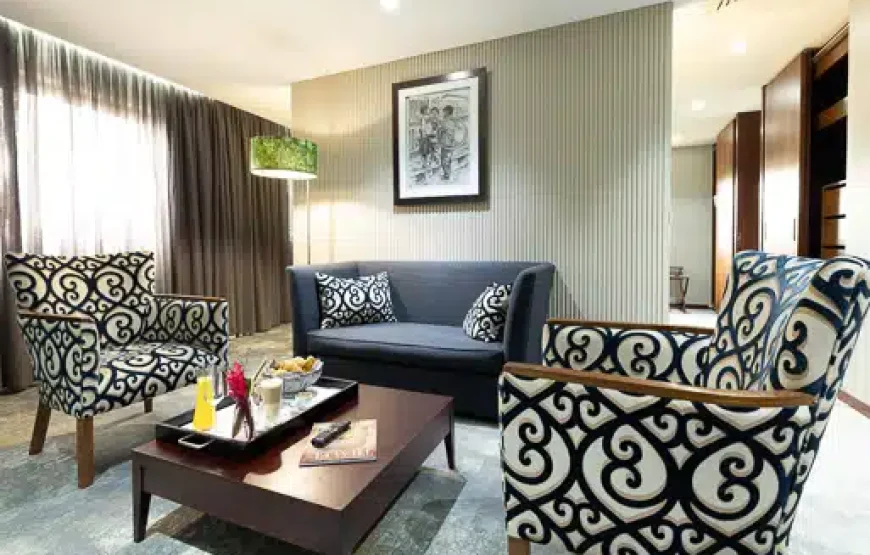 THE SUITE