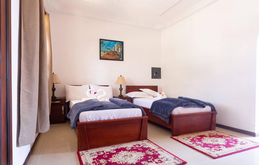 ROYAL ELMOUNT HOTEL