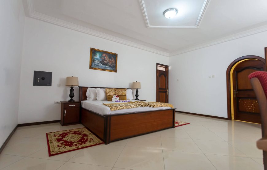 ROYAL ELMOUNT HOTEL
