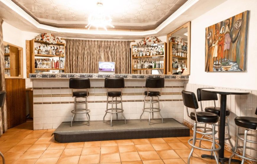 HILL VIEW HOTEL WEST AIRPORT