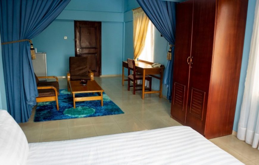 HIS MAJESTY’S HOTEL
