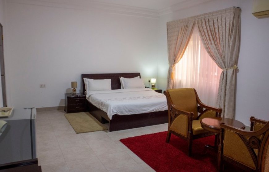 HIS MAJESTY’S HOTEL