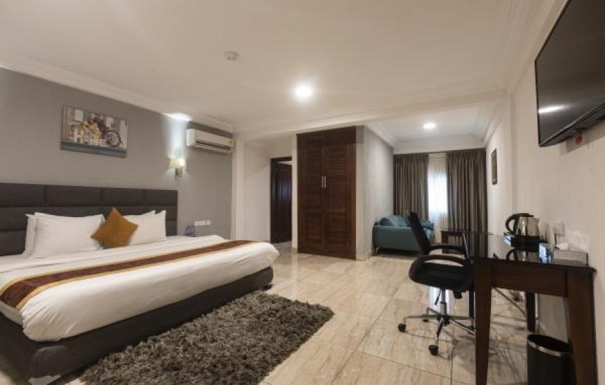 EXECUTIVE PLUS SUITE