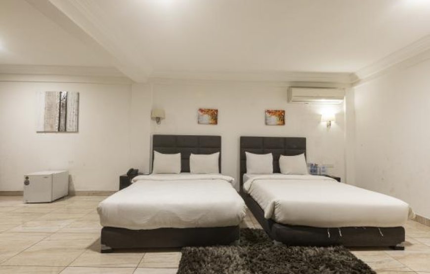 STANDARD TWIN ROOM