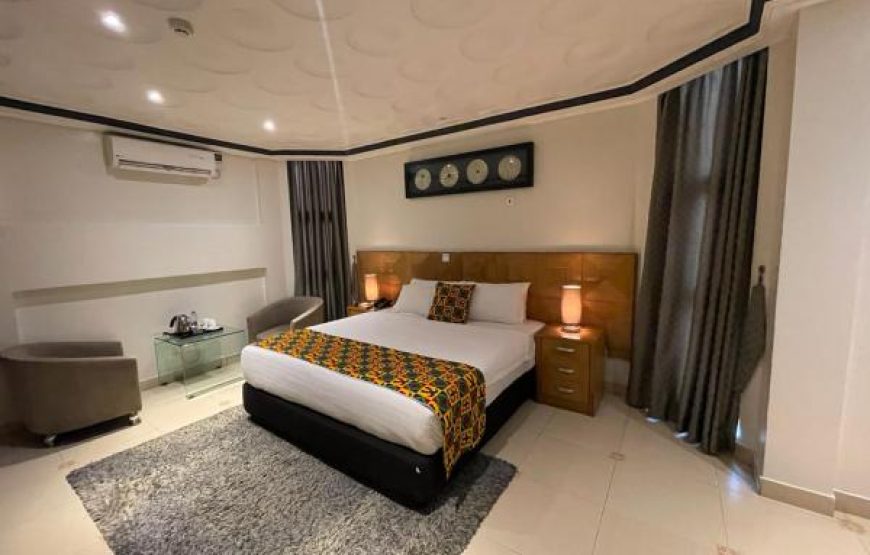 DELUXE ROOM(2 GUEST)