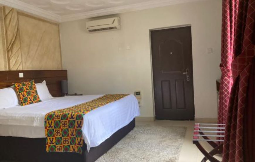 EXECUTIVE ROOMS