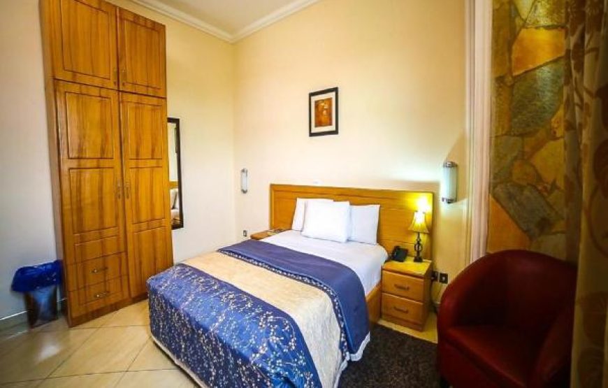 STANDARD DOUBLE ROOM