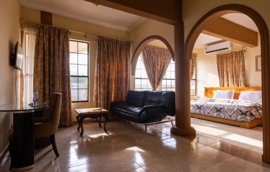 EXECUTIVE SUITE