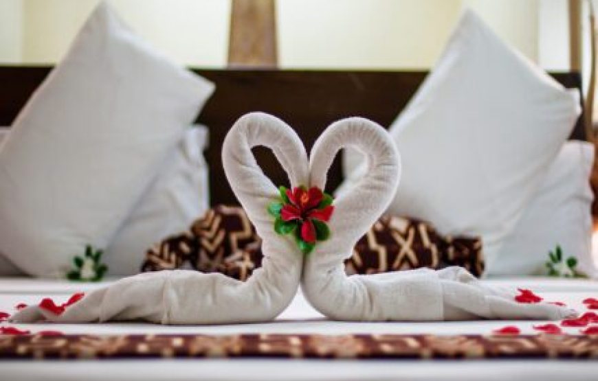 COCONUT GROVE REGENCY HOTEL