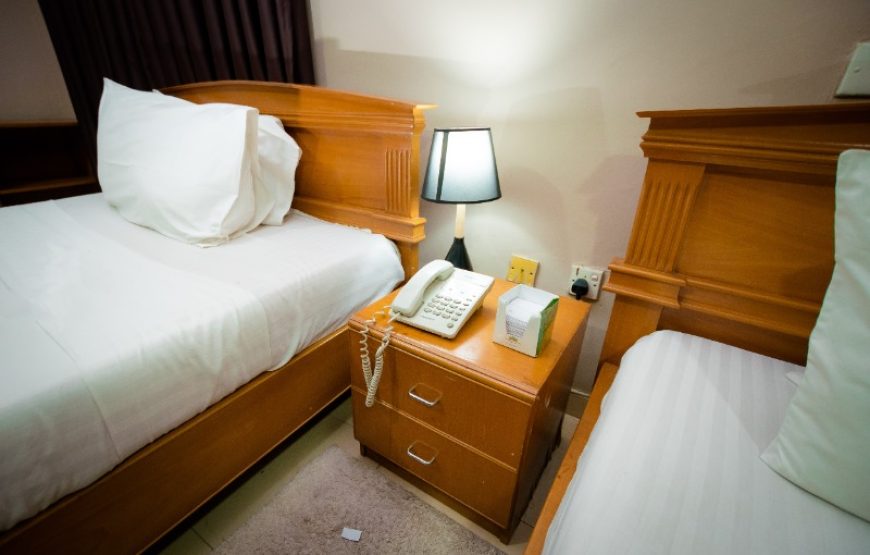 EXECUTIVE TWIN-BEDROOM