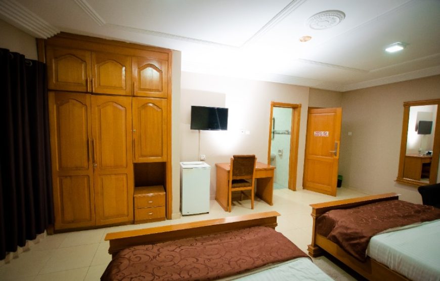 EXECUTIVE TWIN-BEDROOM