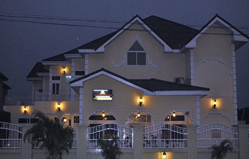 KINGSBRIDGE ROYALE HOTEL