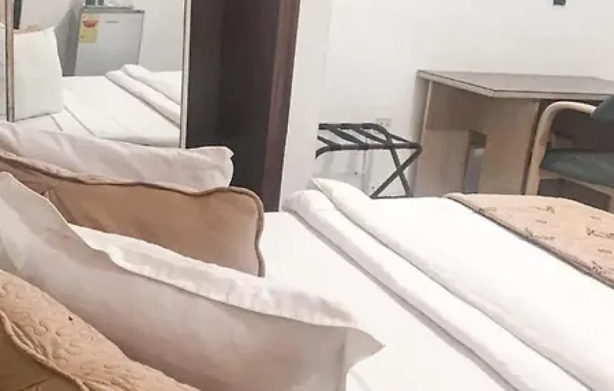 THE SUITE