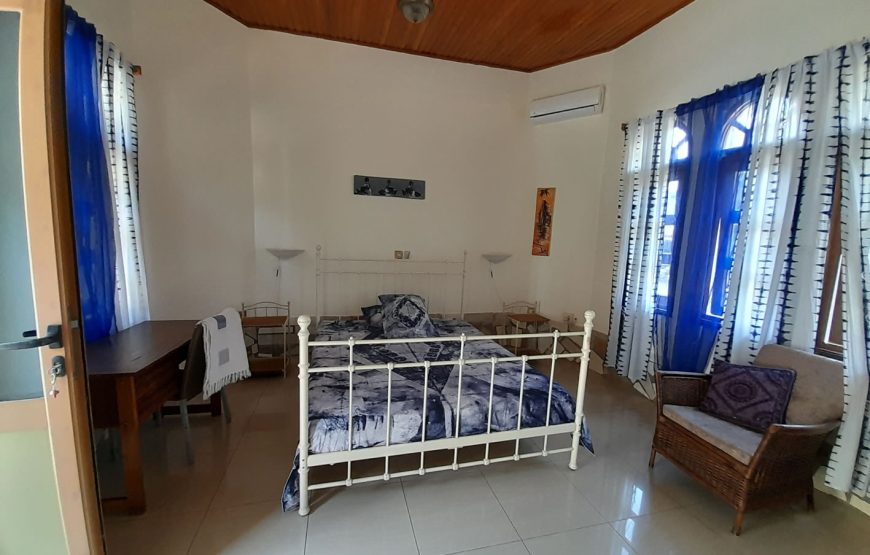KING ENSUITE ROOM 1