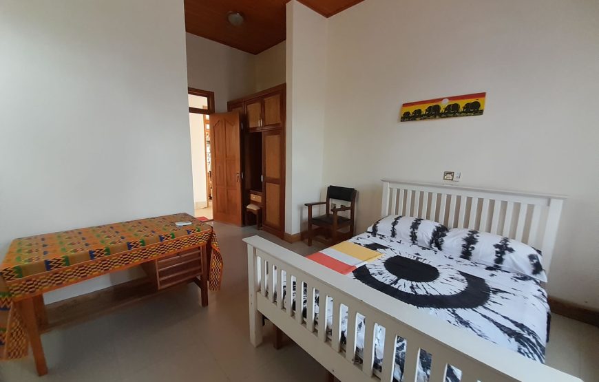 KING ENSUITE ROOM 3