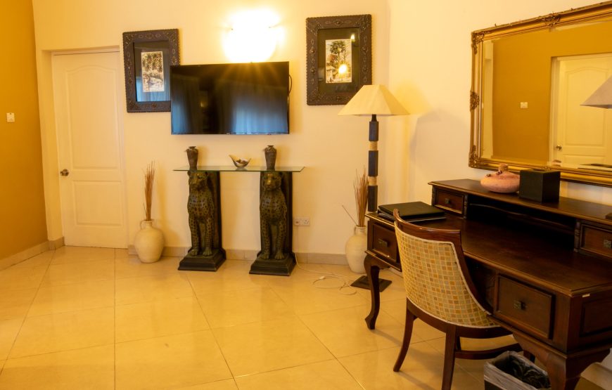 LA PALM ROYAL BEACH HOTEL