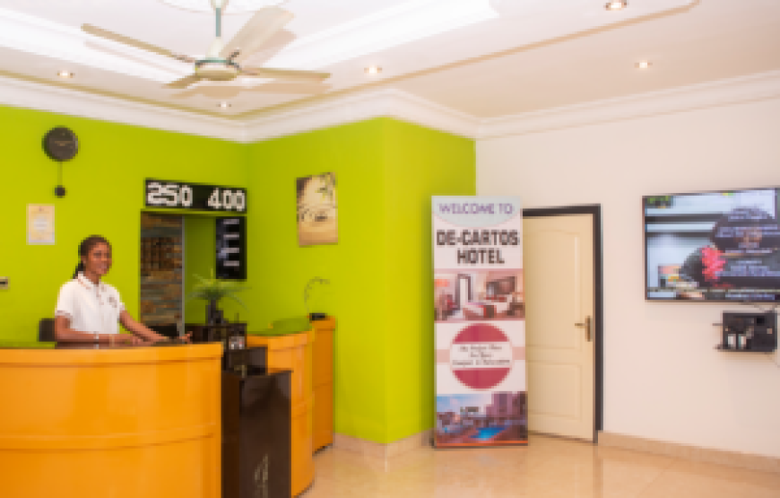 DE-CARTOS HOTEL