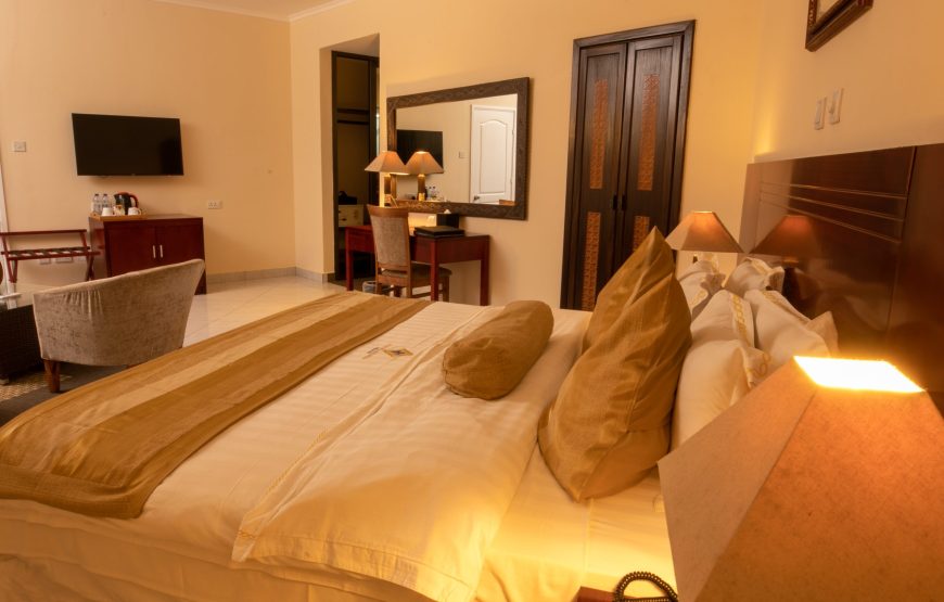 EXECUTIVE CLUB ROOMS
