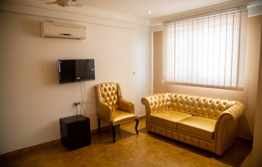 GOLDEN PLAZA HOTEL