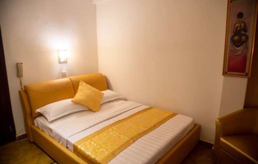 GOLDEN PLAZA HOTEL