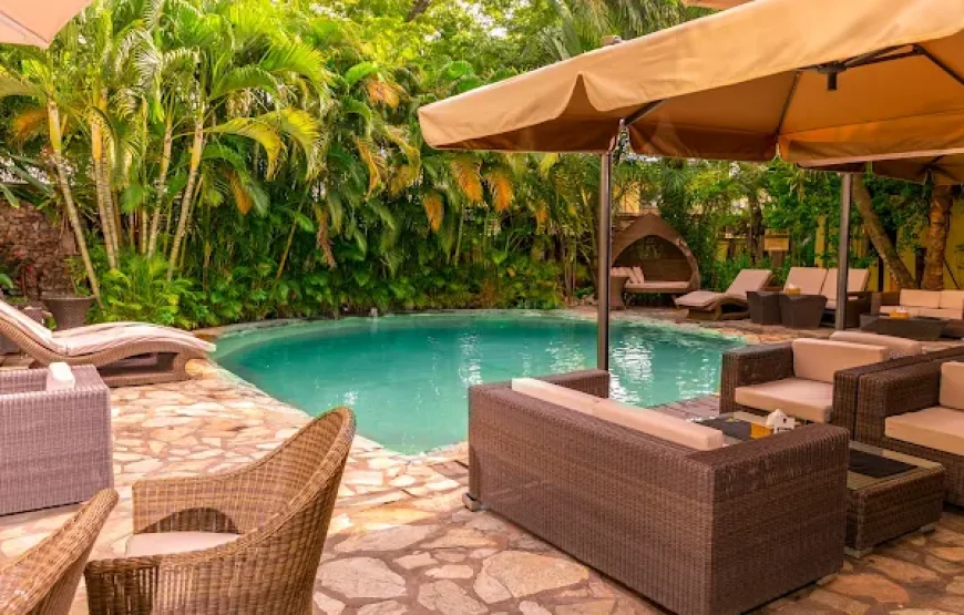 LA VILLA BOUTIQUE HOTEL