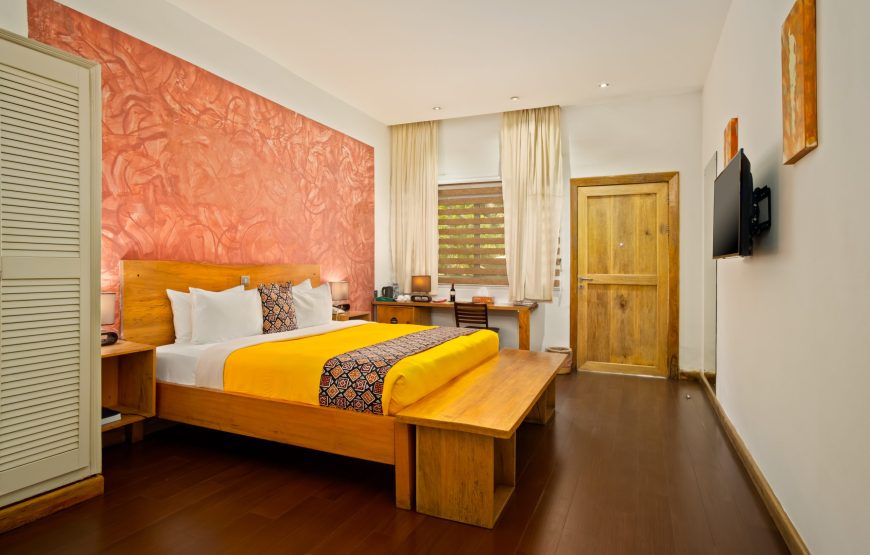 EXECUTIVE ROOMS