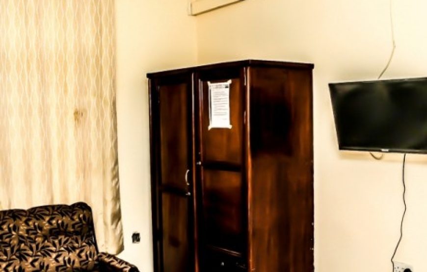VIS-A-VIS HOTEL