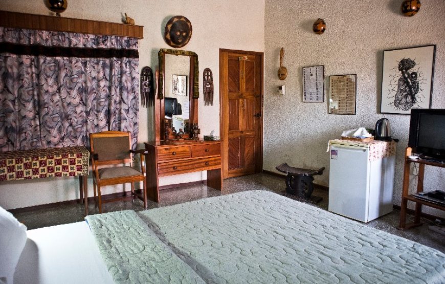 THE CARVERS ROOM