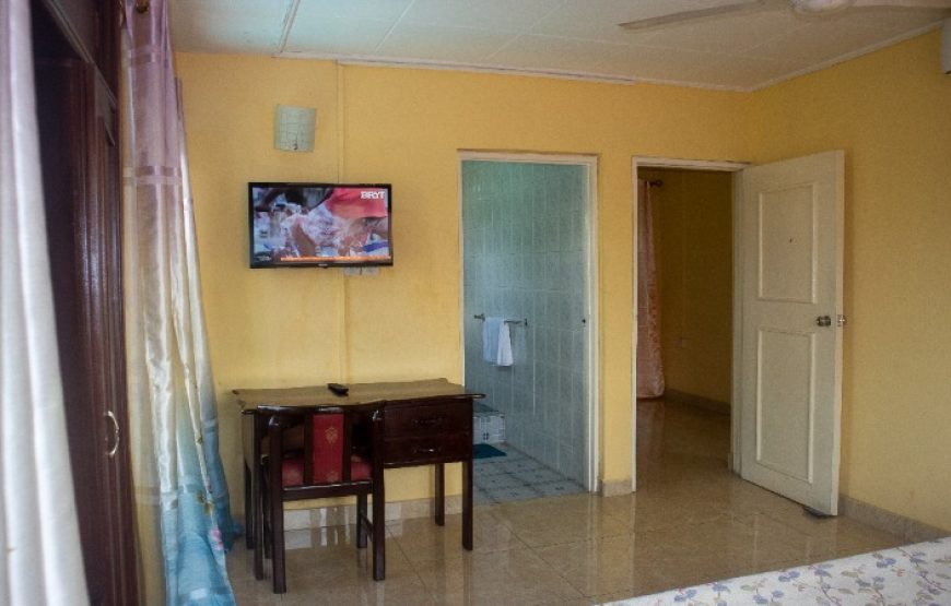 EN-SUITE ROOM