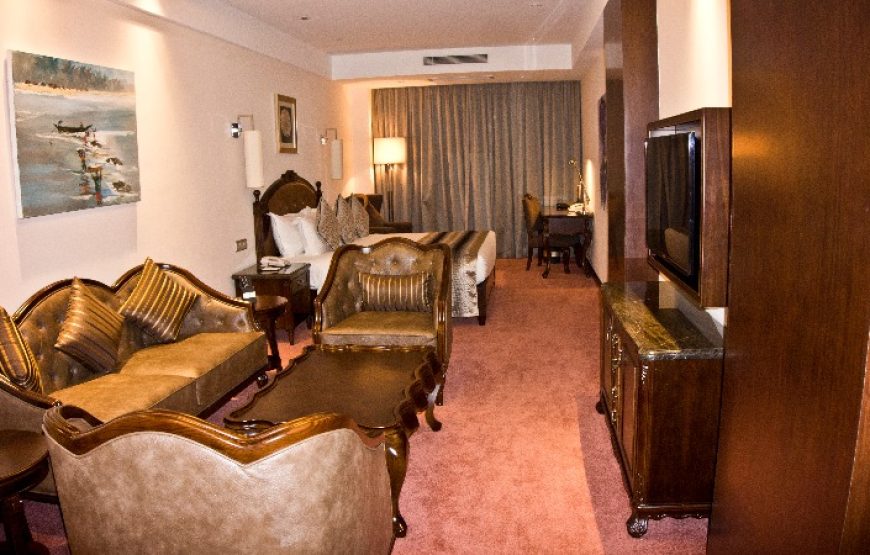 EXECUTIVE SUITE