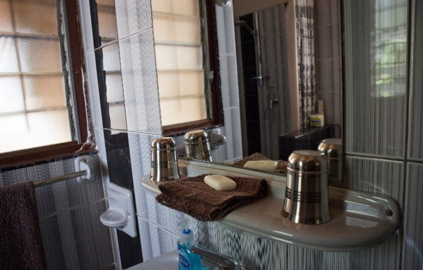 THE POTTERY ROOM