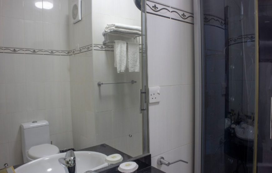 STANDARD QUEEN ROOM