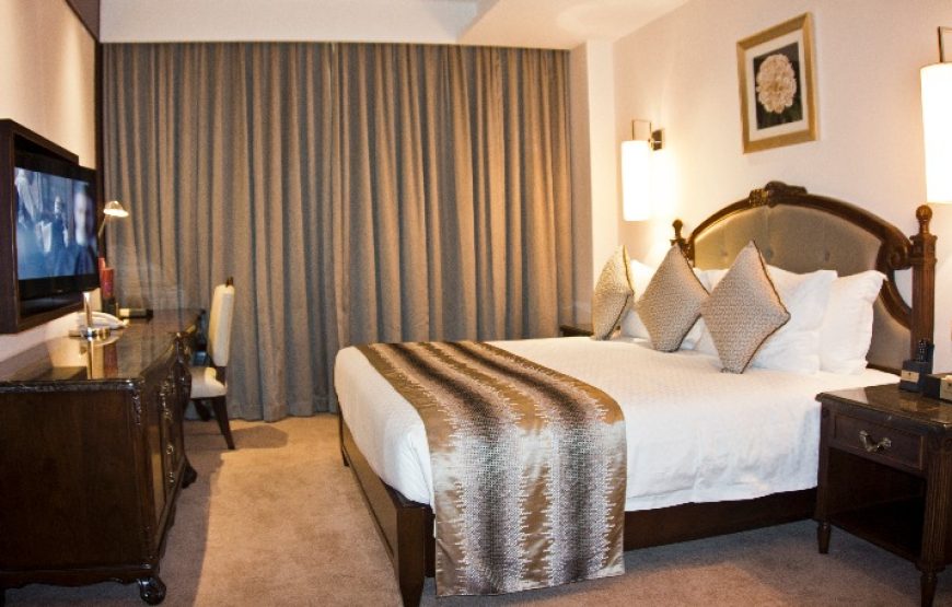 SUPERIOR ROOM