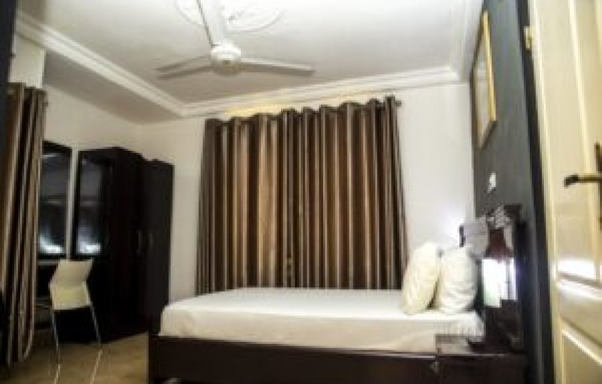 DE-CARTOS HOTEL