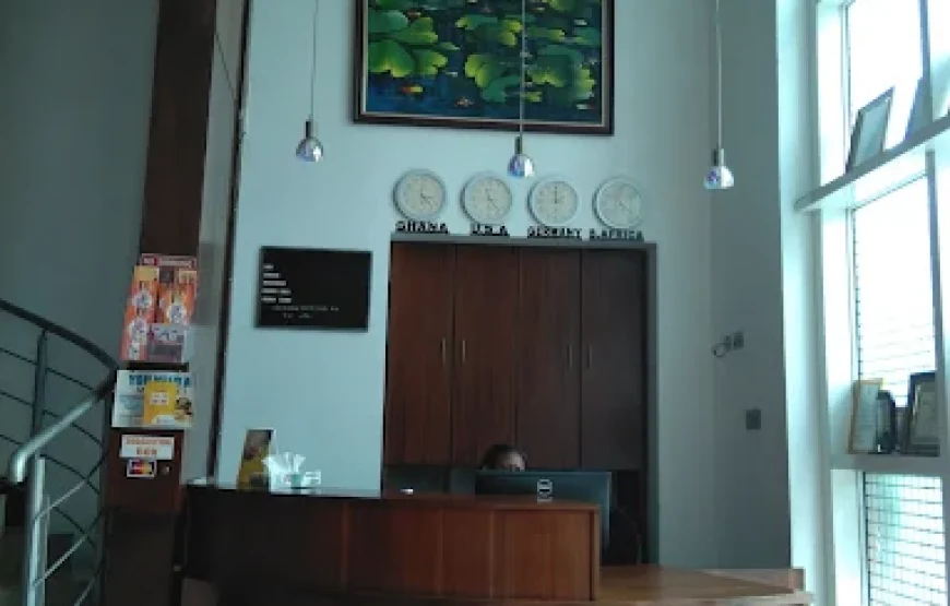 MAXLOT HOTEL