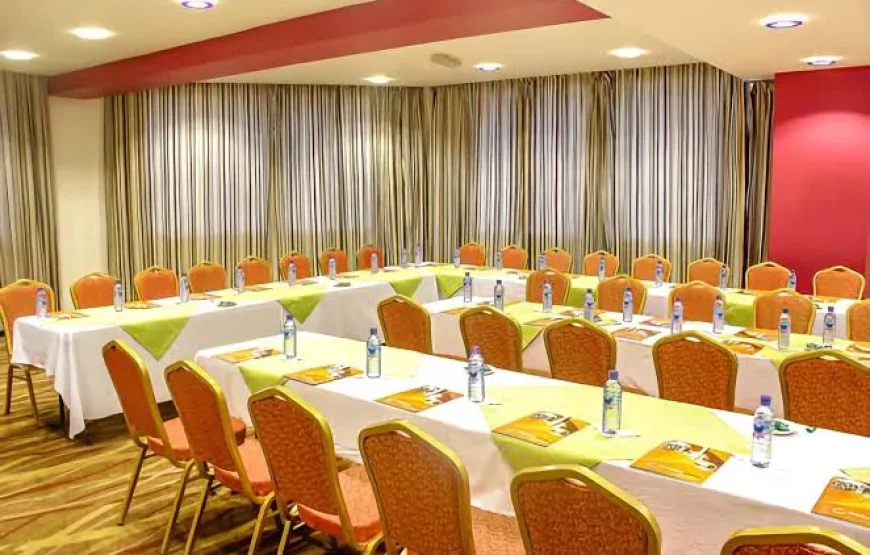 MAXLOT HOTEL