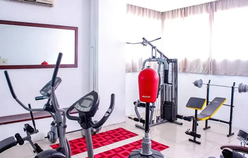 MAXLOT HOTEL