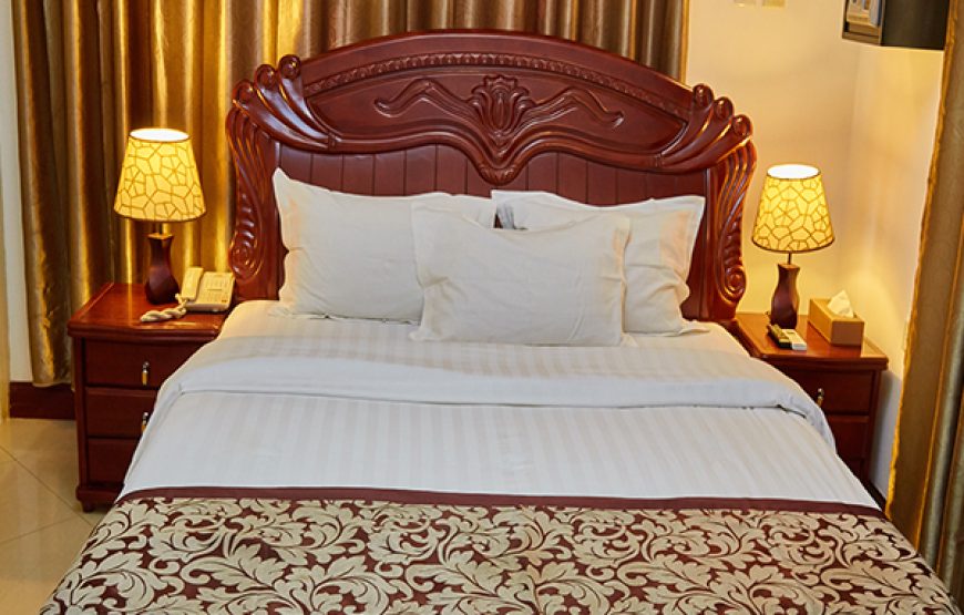EXECUTIVE ROOMS