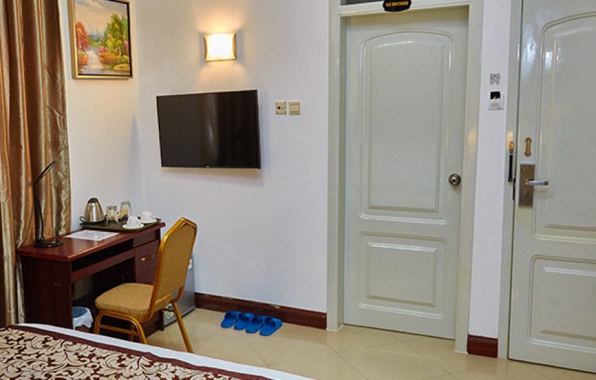 EXECUTIVE ROOMS