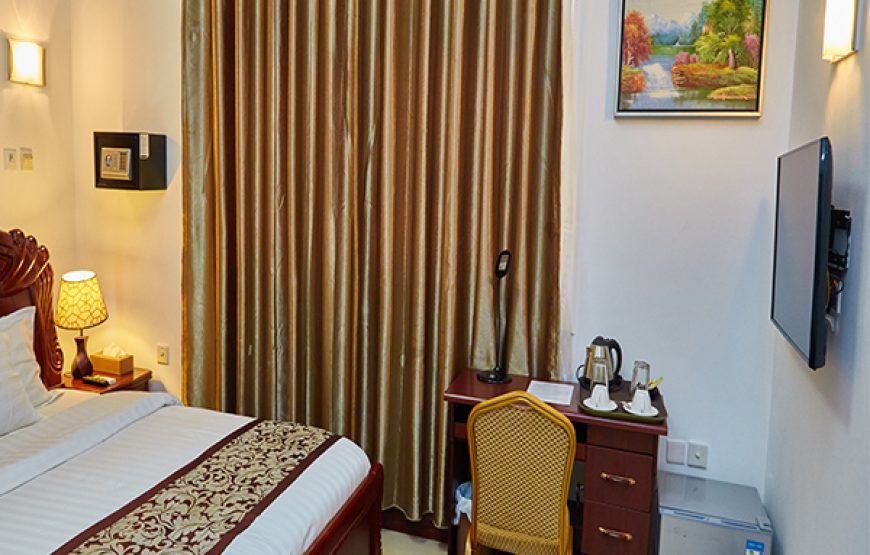 EXECUTIVE ROOMS