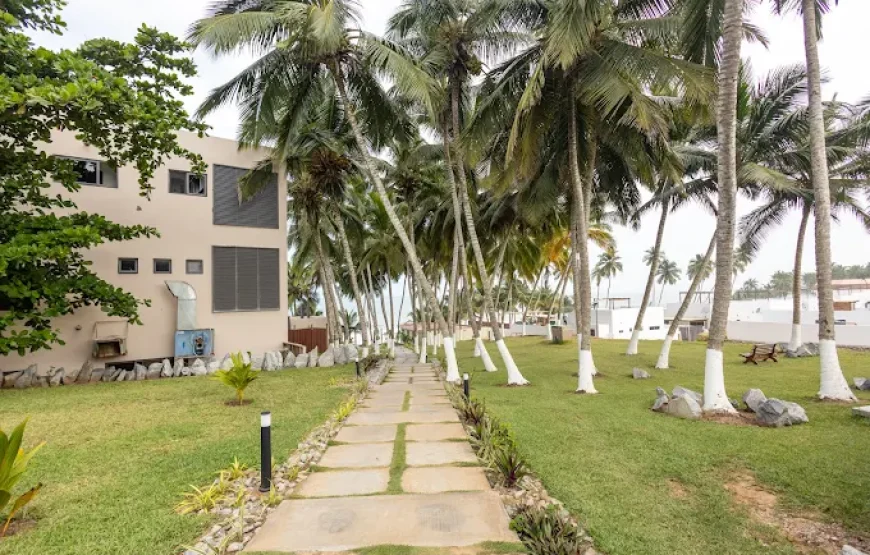 TILL’S BEACH RESORT