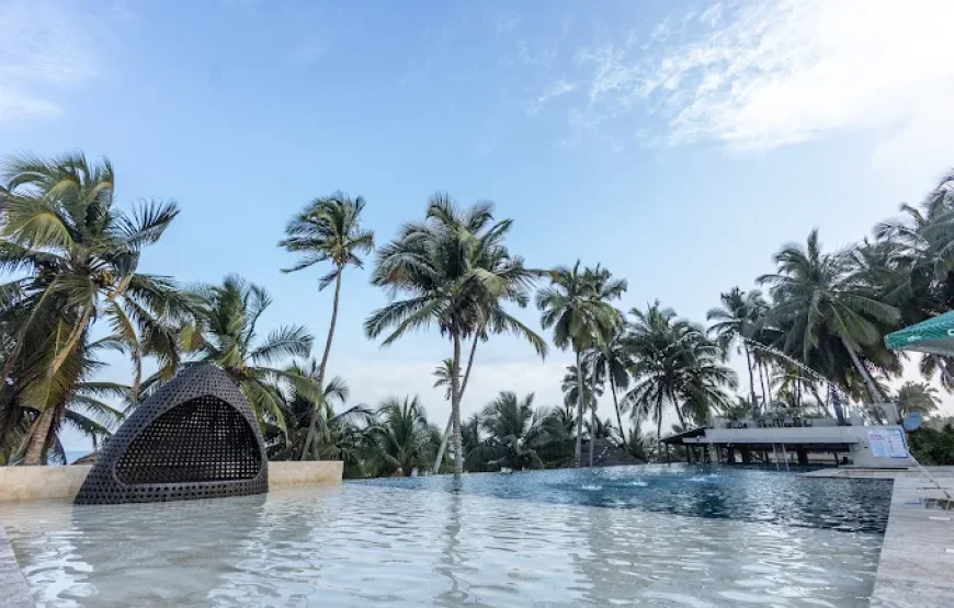 TILL’S BEACH RESORT