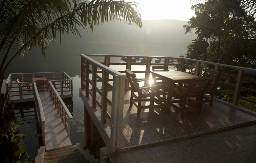 ADI LAKE RESORT